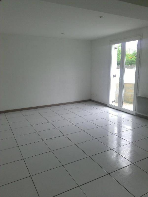 Maison 3 pièces 66 m² · à Villenave-d'Ornon · 66 m² · 833 €/mois
