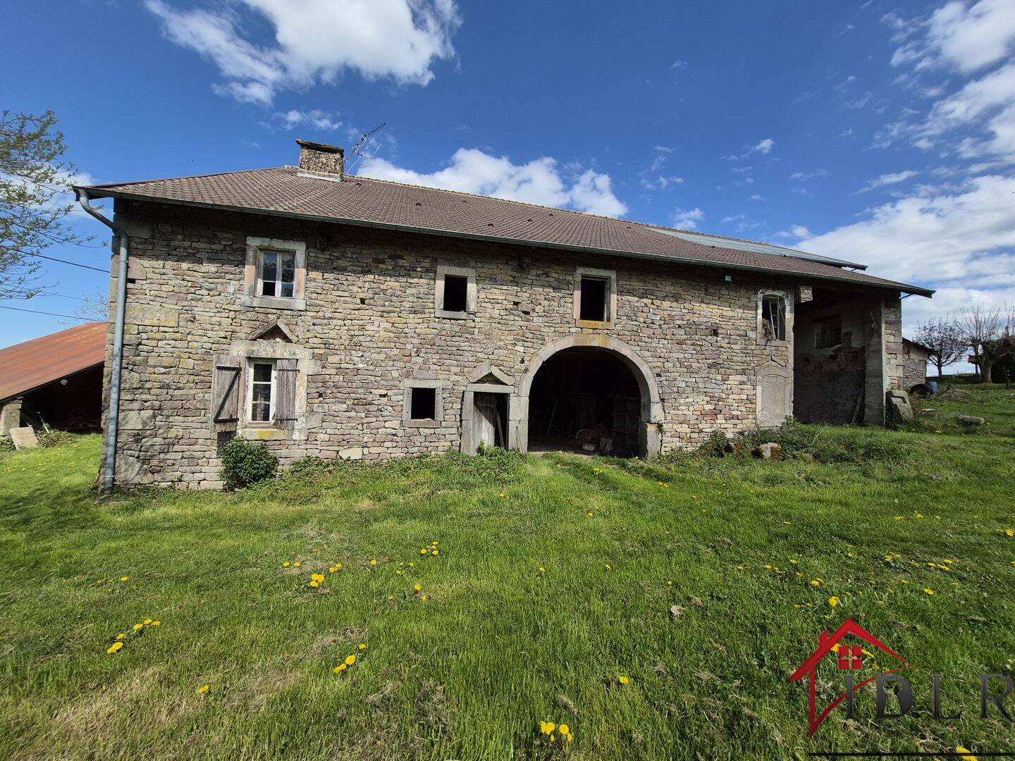 Maison 6 pièces 400 m² · à Fougerolles-Saint-Valbert · 400 m² · 199 000 €