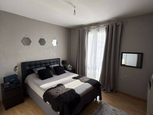 Appartement à vendre 90 000 € 5 pièces 3 chambres 71 m² Étage 2/4 Centre Ville Sorgues 84700