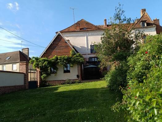 Maison de ville à vendre 299 000 € 6 pièces 4 chambres 180 m² 972 m² de terrain Crillon 60112