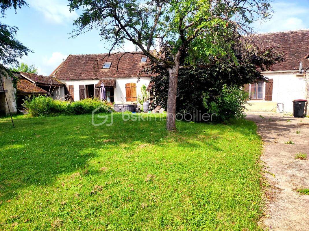 Maison 5 pièces 175 m² · à Monéteau · 175 m² · 153 400 €