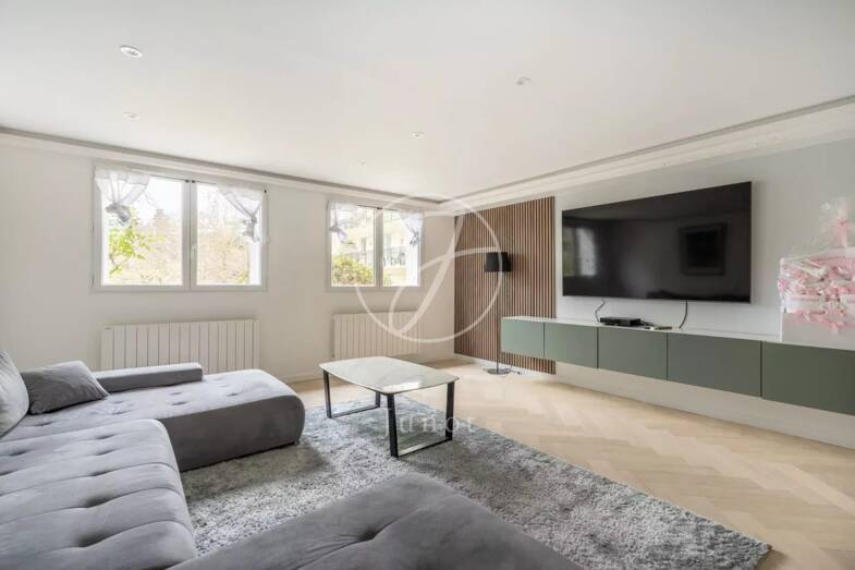 Appartement à vendre 385 000 € 4 pièces 2 chambres 82 m² RDC/4 Ville-d'Avray 92410