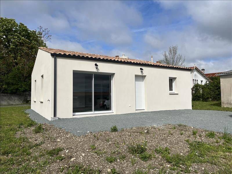 Maison 3 pièces 70 m² · à Blanzac-lès-Matha · 70 m² · 806 €