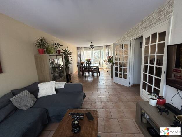 Appartement à vendre 171 000 € 5 pièces 3 chambres 93 m² Étage 1/4 Épinay-sous-Sénart 91860