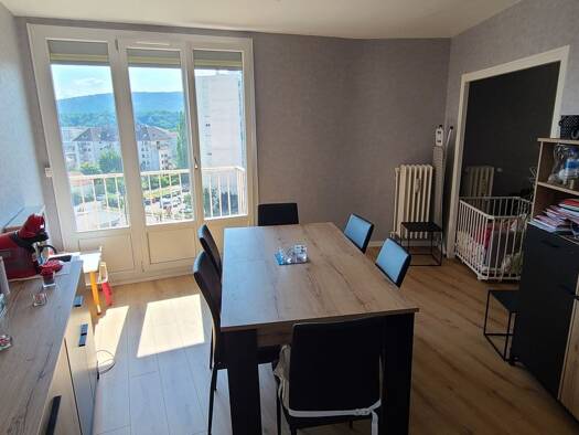 Appartement à vendre 149 000 € 4 pièces 3 chambres 78 m² Étage 1/9 Chaprais - Cras Besançon 25000