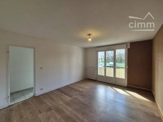 Appartement à vendre 87 200 € 3 pièces 2 chambres 67,5 m² RDC/3 Cabochon Quiniere Blois 41000