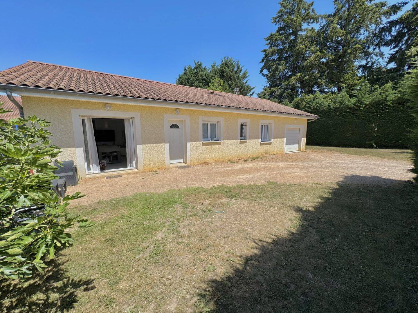 Maison 5 pièces 114 m² · à Villefontaine · 114 m² · 1 400 €