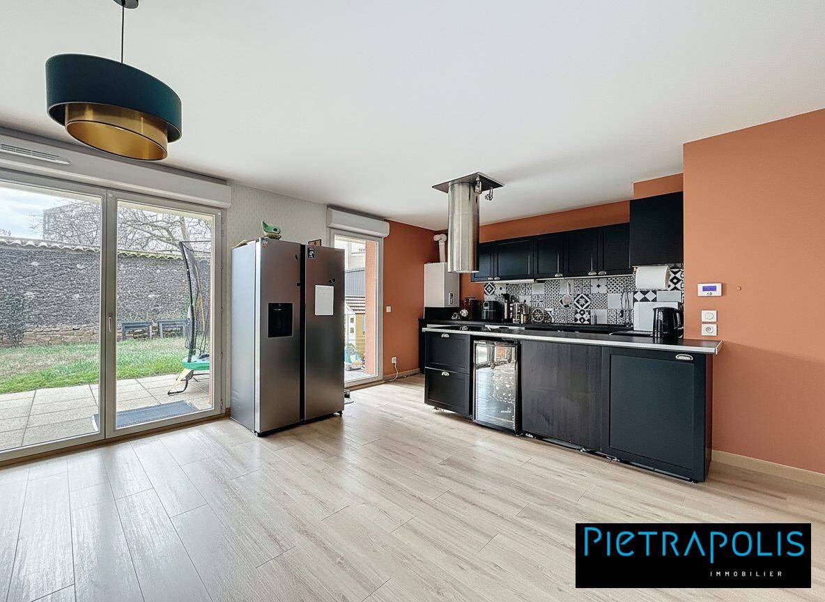 Appartement 4 pièces 83 m² · à Oullins-Pierre-Bénite · 82,5 m² · 290 000 €