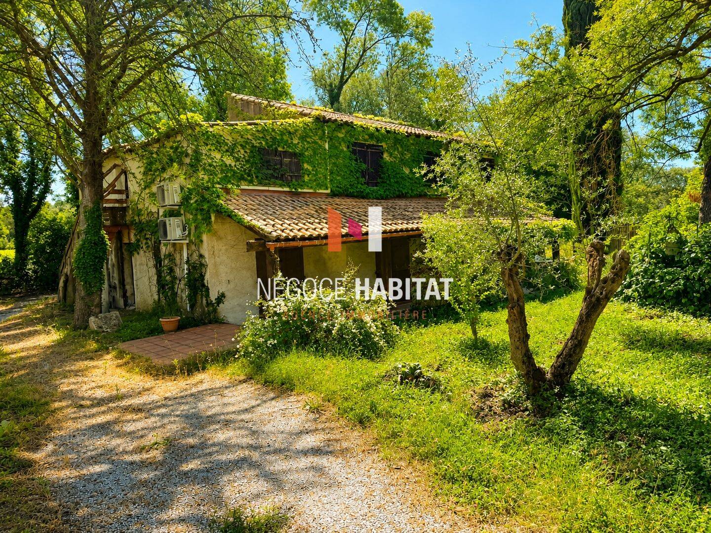 Maison 11 pièces 222 m² · à Grabels · 222 m² · 450 000 €