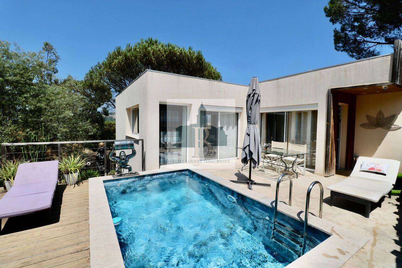 Maison 4 pièces 124 m² · à Cogolin · 124 m² · 750 000 €