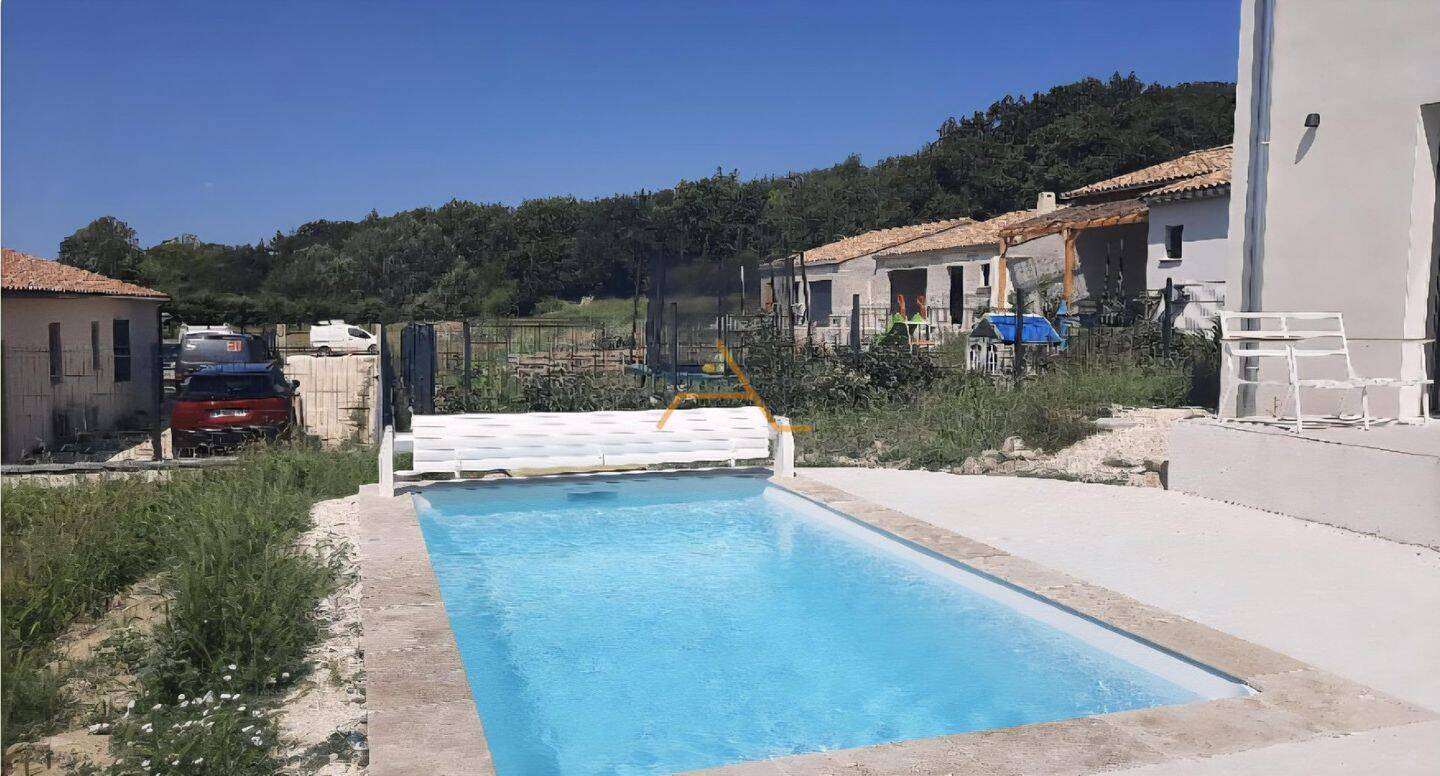Maison 4 pièces 123 m² · à Valaurie · 123 m² · 1 415 €/mois