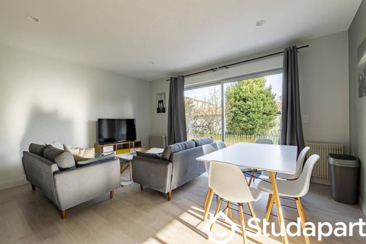 1 pièce 12 m² · à Talence · 12 m² · 530 €/mois