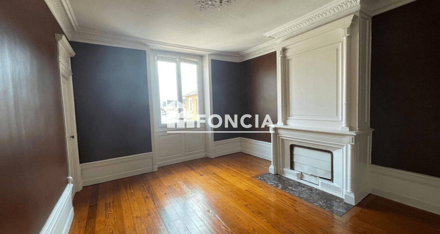 Appartement 4 pièces 136 m² · à Roanne · 135,9 m² · 730 €