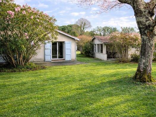 Maison de plain-pied à vendre 344 000 € 4 pièces 3 chambres 96 m² 646 m² de terrain Lanton 33138