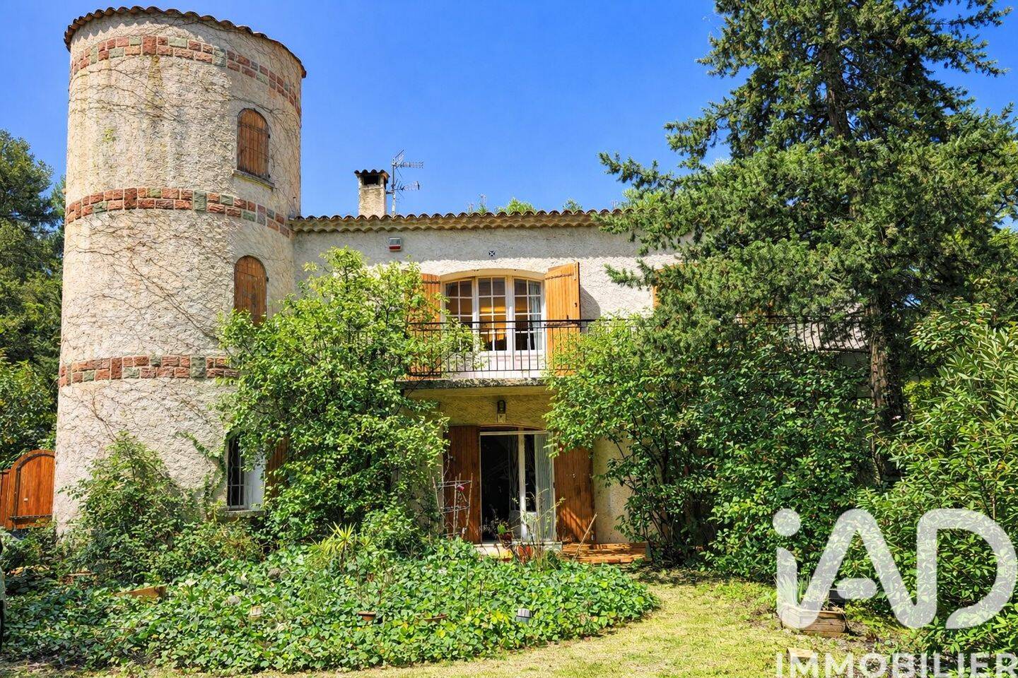 Maison 12 pièces 350 m² · à Marseille 11ème Arrondissement · 350 m² · 1 300 000 €