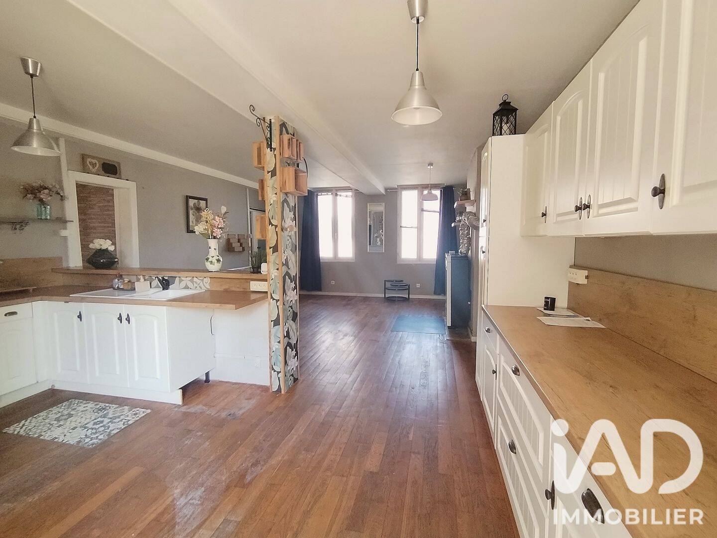 Maison 6 pièces 193 m² · à Lesmont · 192,6 m² · 153 500 €