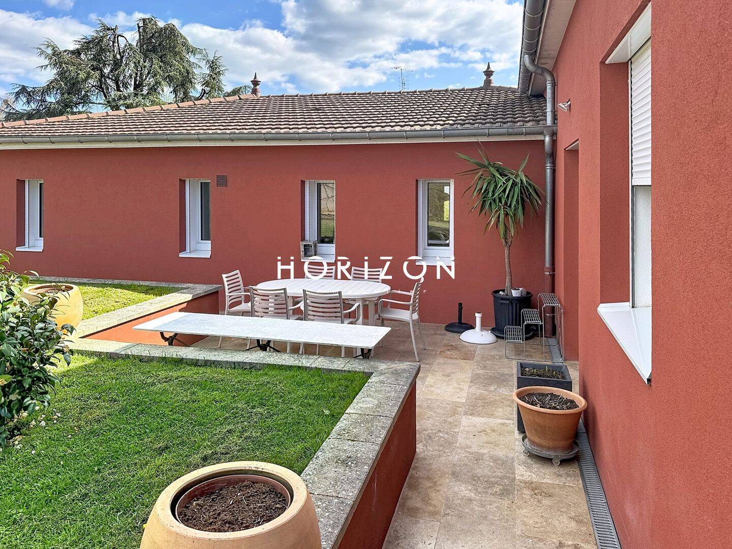 Maison 7 pièces 183 m² · à Saint-Gengoux-le-National · 183 m² · 395 000 €