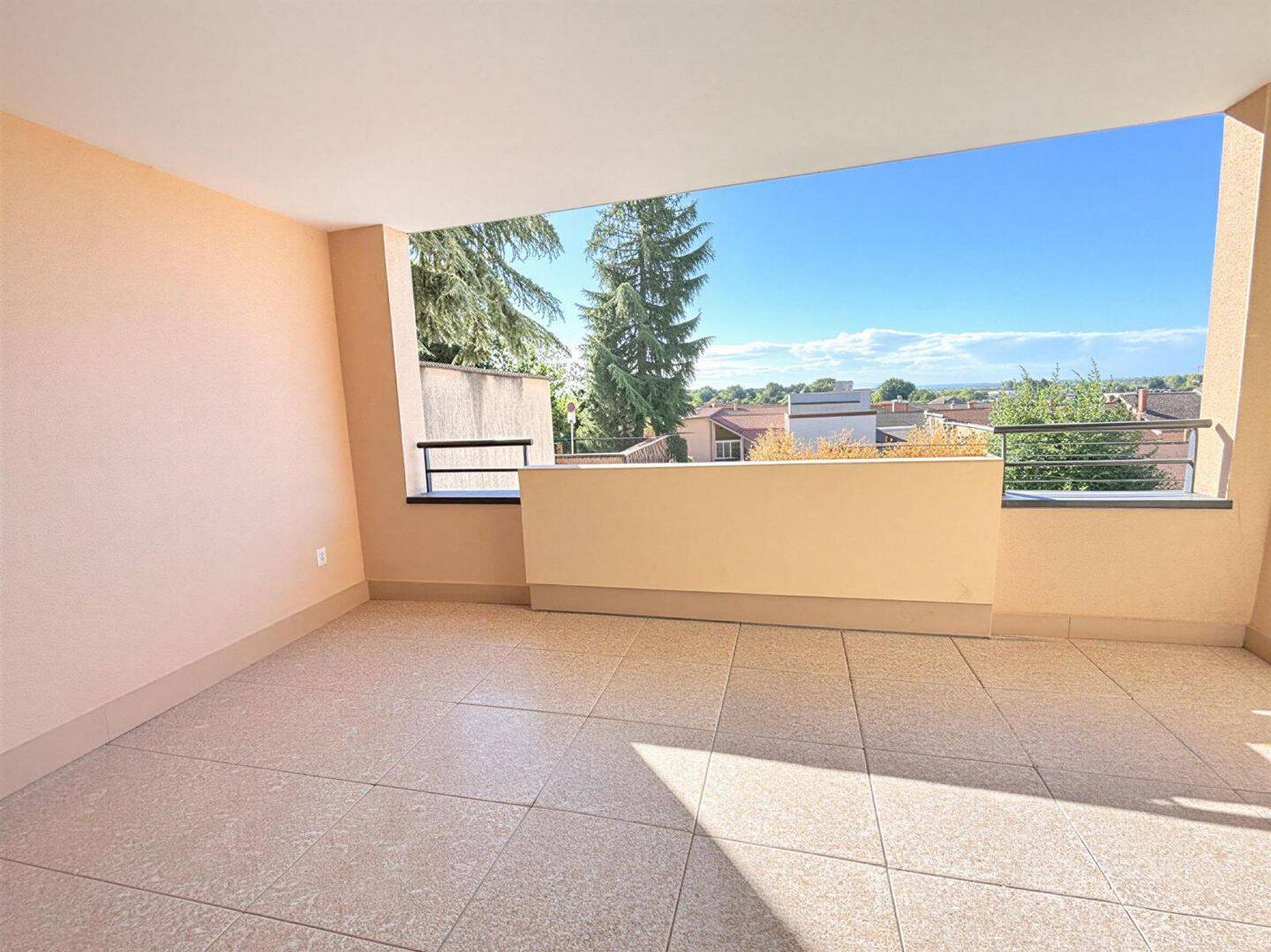 Appartement 4 pièces 87 m² · à Meximieux · 86,7 m² · 895 €/mois