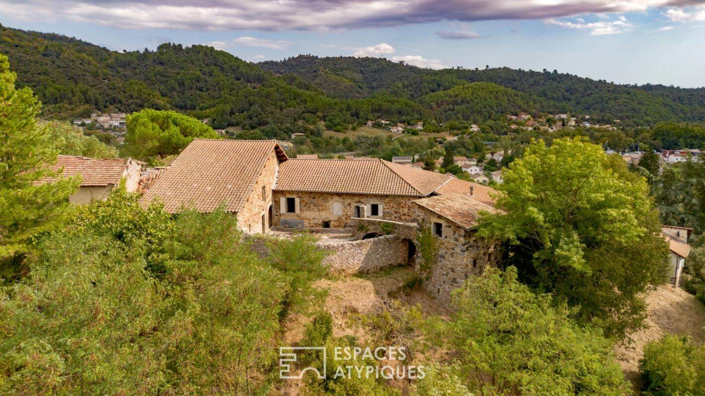 Maison 8 pièces 230 m² · à Lalevade-d'Ardèche · 230 m² · 336 000 €