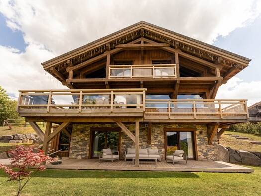 Chalet à vendre - Première occupation 1 240 000 € 8 pièces 5 chambres 170,1 m² 762 m² de terrain Gérardmer 88400