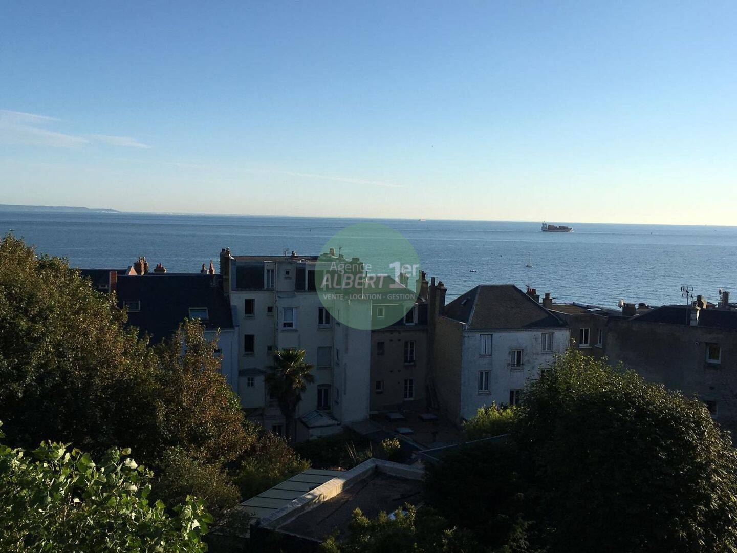 Appartement 3 pièces 80 m² · à Sainte-Adresse · 80 m² · 1 235 €