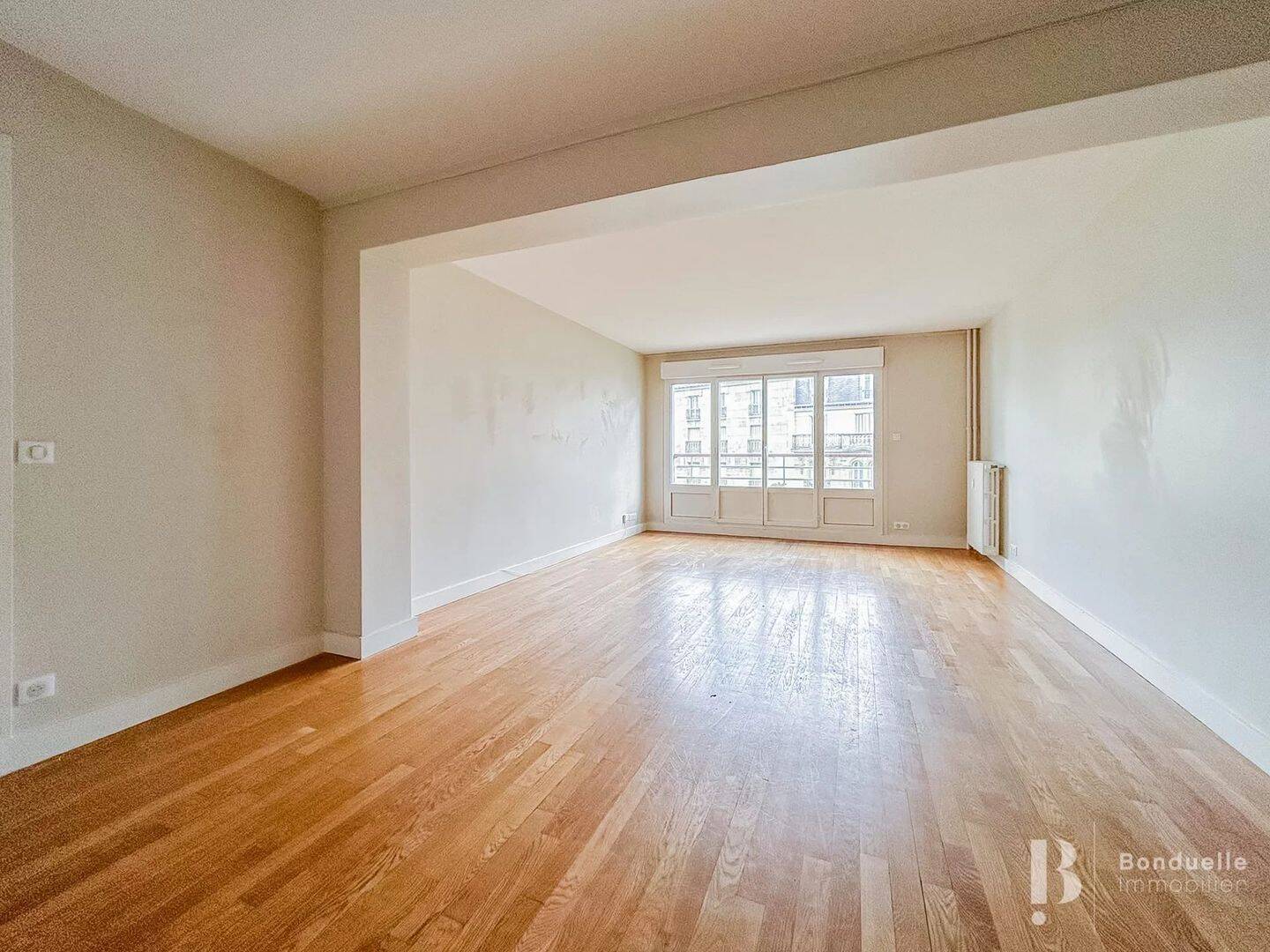 Appartement 3 pièces 84 m² · à Paris 15ème Arrondissement · 84,5 m² · 2 399 €/mois