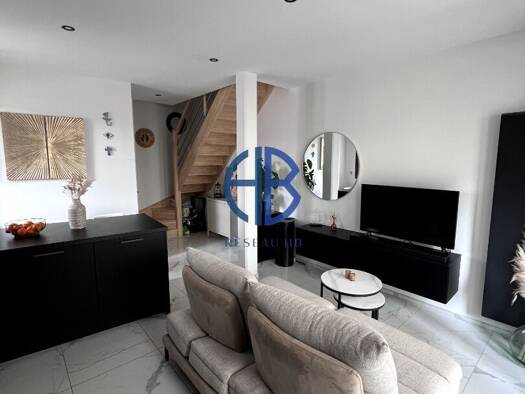 Appartement à vendre 215 000 € 3 pièces 2 chambres 45 m² RDC Colombier-Saugnieu 69124