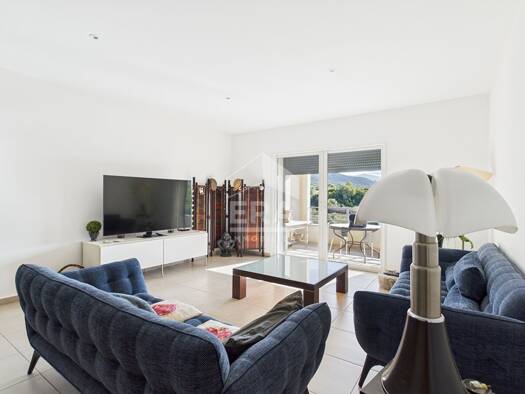 Appartement à vendre 410 000 € 3 pièces 2 chambres 85 m² Étage 1/2 Saint-Florent 20217