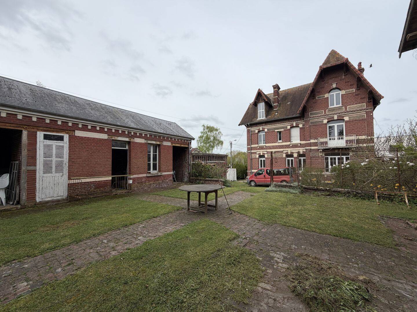 Maison 10 pièces 315 m² · à Ailly-sur-Noye · 315 m² · 395 000 €