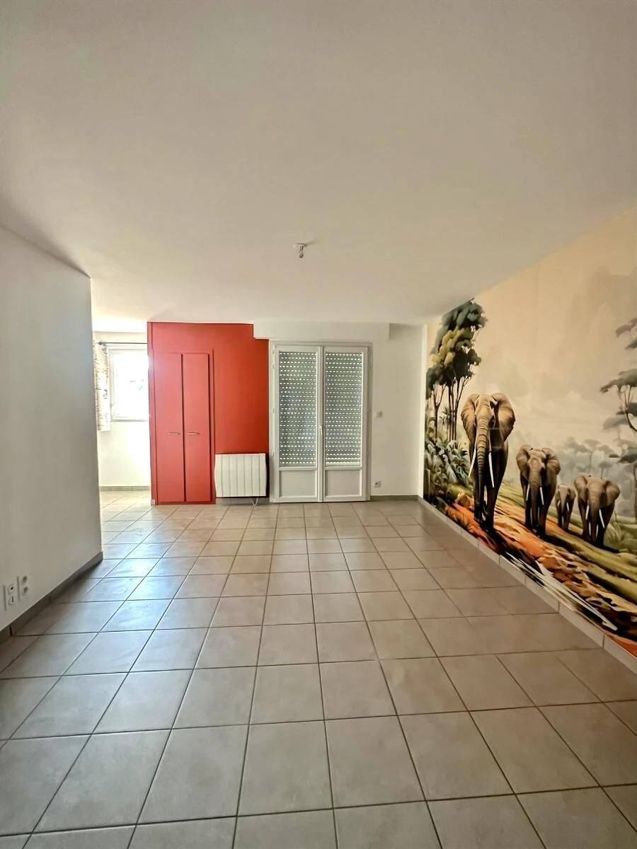 Appartement 1 pièce 56 m² · à Plouguenast-Langast · 55,9 m² · 400 €