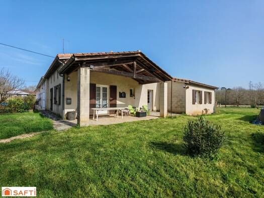 Maison à vendre 196 000 € 5 pièces 3 chambres 117 m² 16 653 m² de terrain Clérac 17270