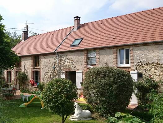 Maison à louer 895 € 5 pièces 3 chambres 160 m² 700 m² de terrain Le Gault-Soigny 51210