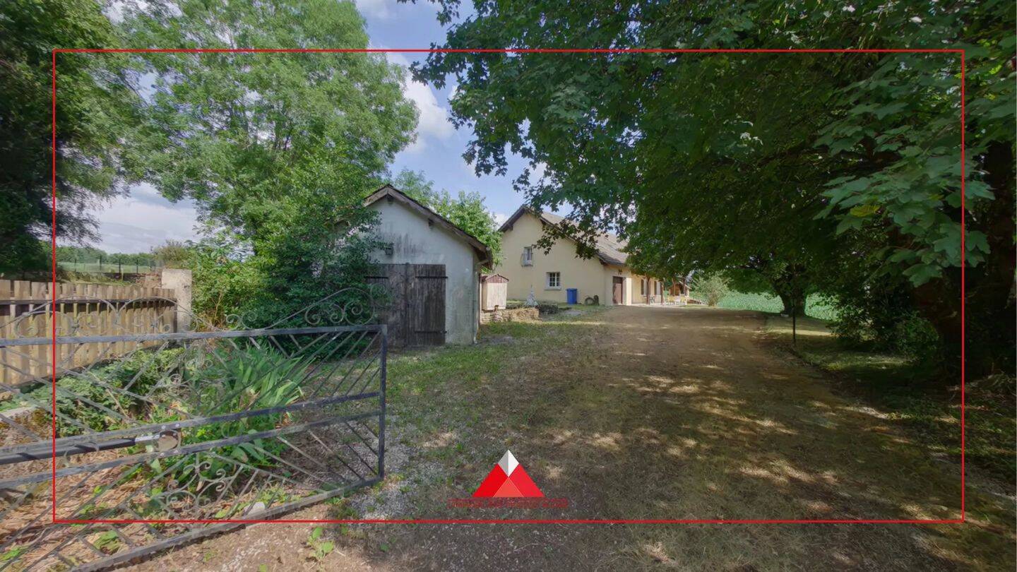 Maison 12 pièces 284 m² · à Chamole · 284 m² · 350 000 €