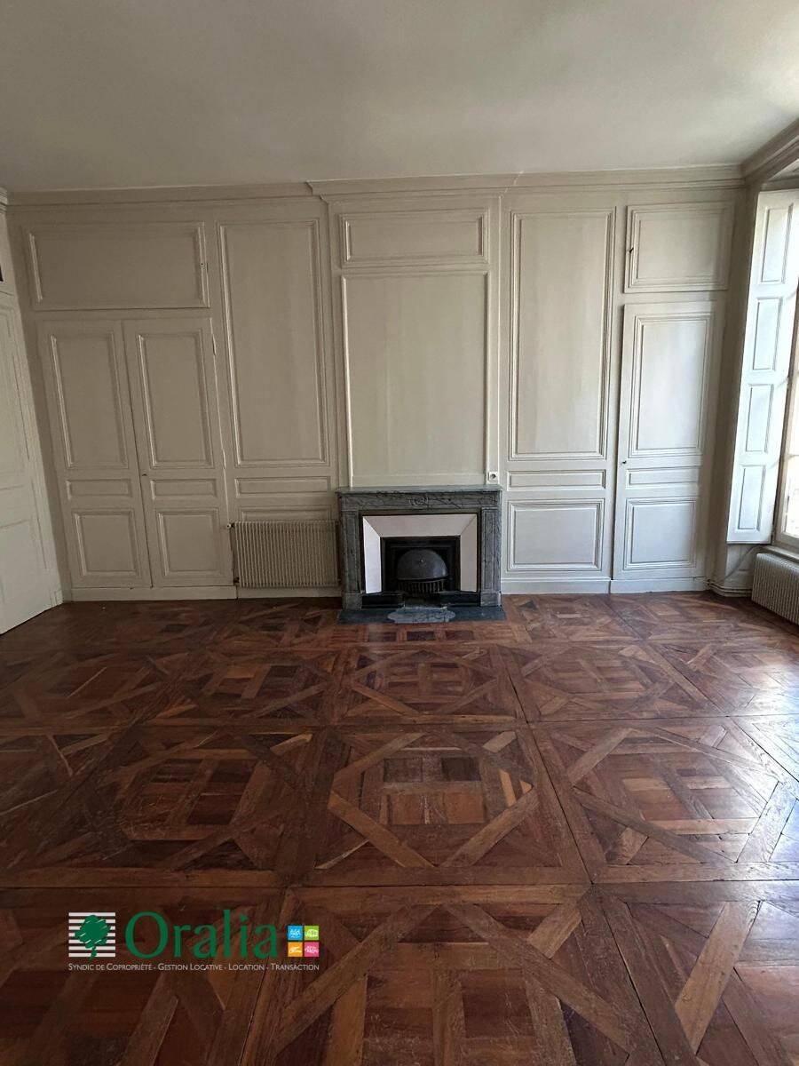 Appartement 2 pièces 95 m² · à Lyon 2ème Arrondissement · 94,6 m² · 1 273 €/mois