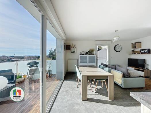 Appartement à vendre 247 000 € 3 pièces 2 chambres 67 m² Étage 2/4 Perica-La Roue Rillieux-la-Pape 69140