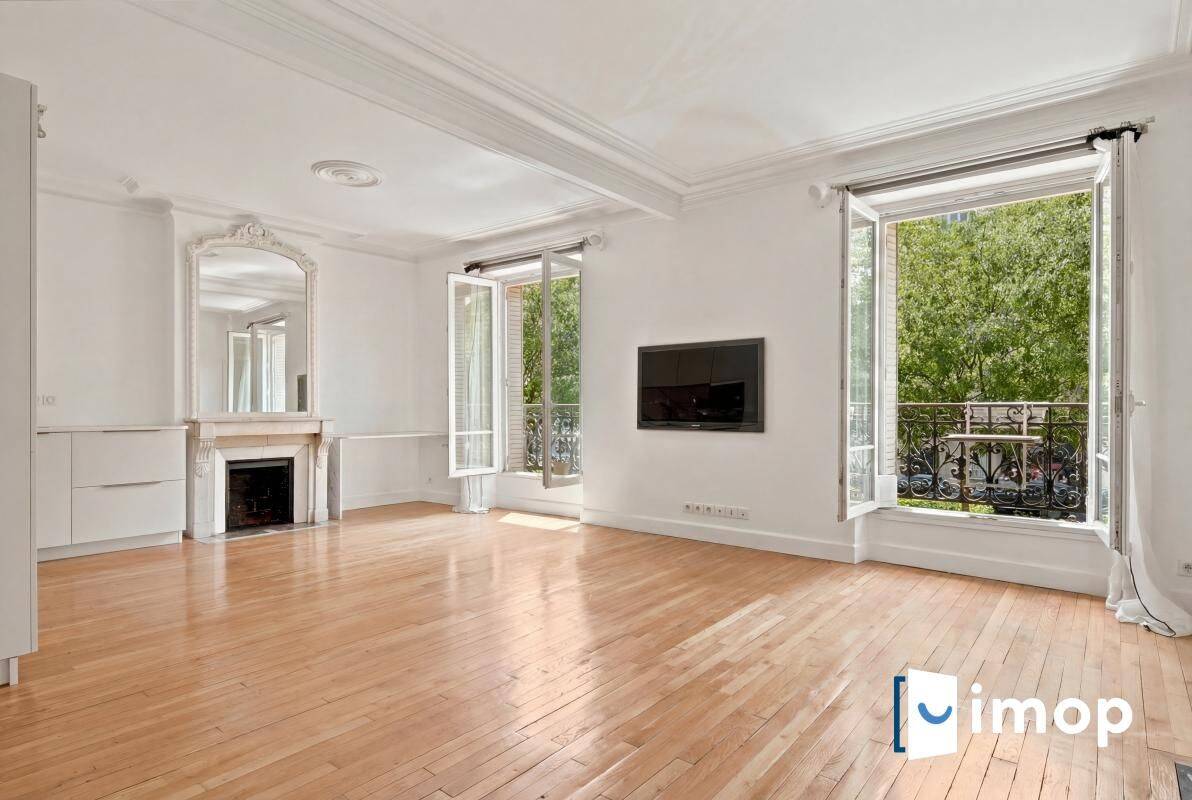 Appartement 3 pièces 63 m² · à Paris 18ème Arrondissement · 63 m² · 650 000 €