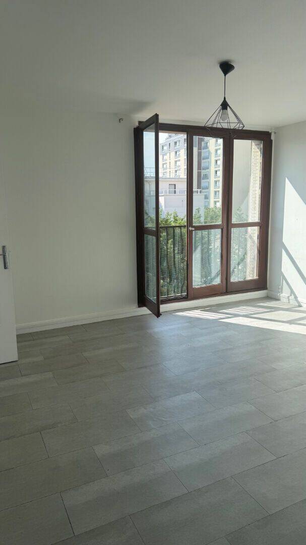 Appartement 1 pièce 33 m² · à Ivry-sur-Seine · 32,5 m² · 980 €/mois