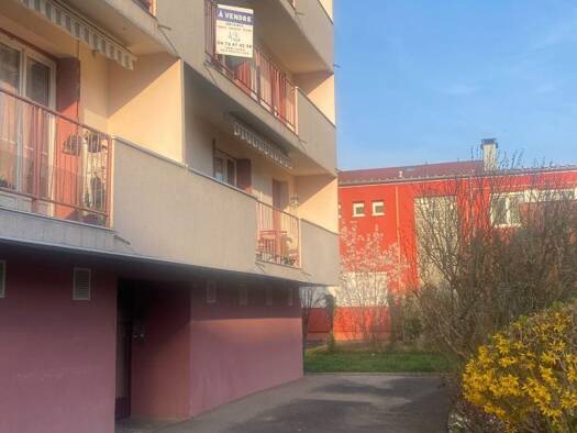 Appartement à vendre 60 040 € 4 pièces 2 chambres 70 m² 2ème étage Ouest Vesoul 70000