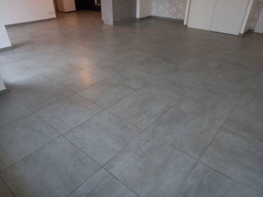 Appartement à louer 1 050 € 4 pièces 3 chambres 110 m² Étage 1/2 Centre Ville-Les Marins Châteauroux 36000