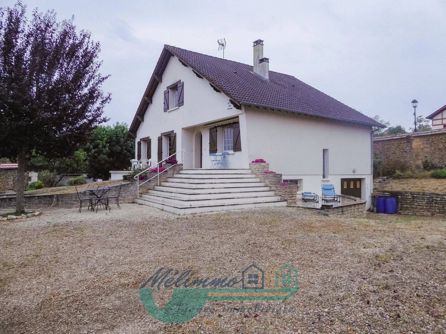 Maison 7 pièces 138 m² · à Saint-Sauveur-en-Puisaye · 138 m² · 230 000 €