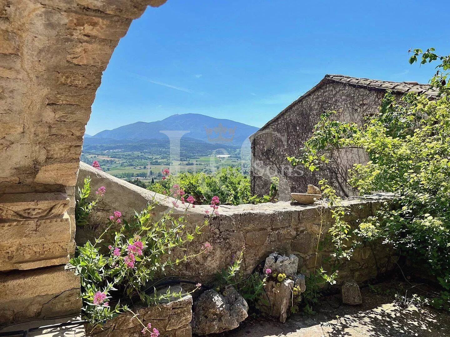 Maison 8 pièces 165 m² · à Crestet · 165 m² · 478 700 €