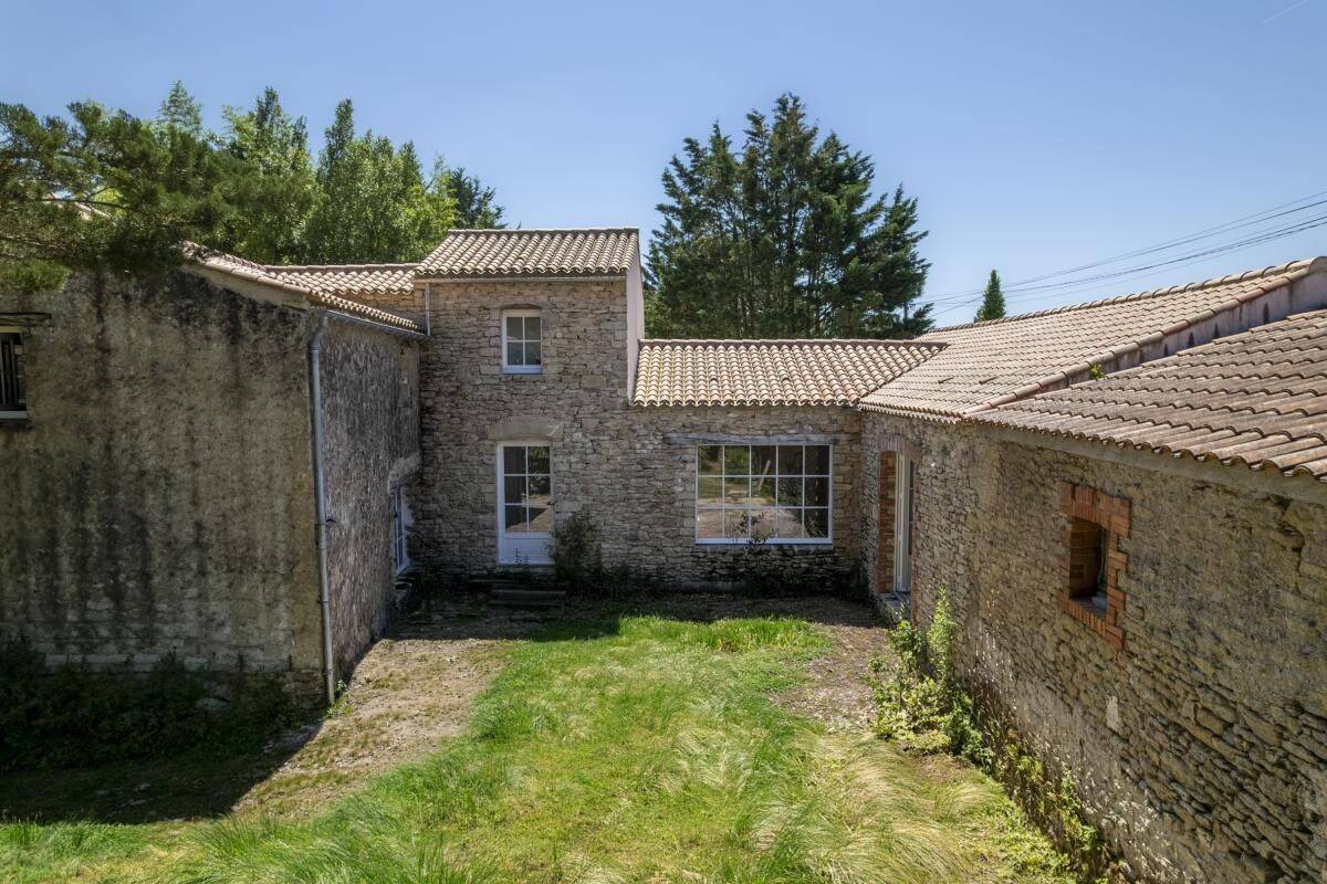 Maison 5 pièces 198 m² · à Machecoul-Saint-Même · 198 m² · 1 450 €