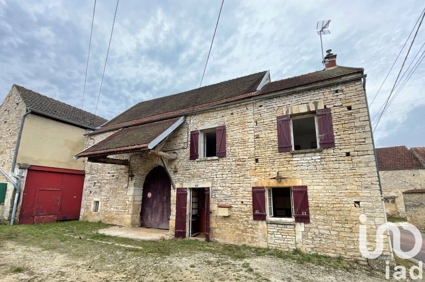 Maison 4 pièces 96 m² · à Tanlay · 95,6 m² · 107 000 €