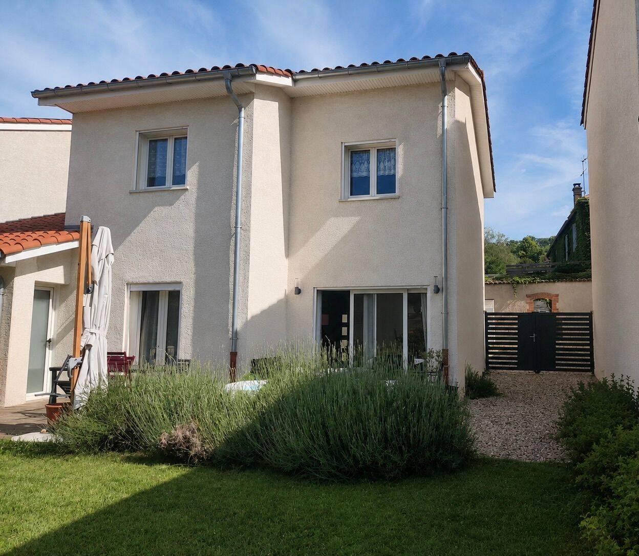 Maison 5 pièces 105 m² · à Reyrieux · 105 m² · 390 000 €