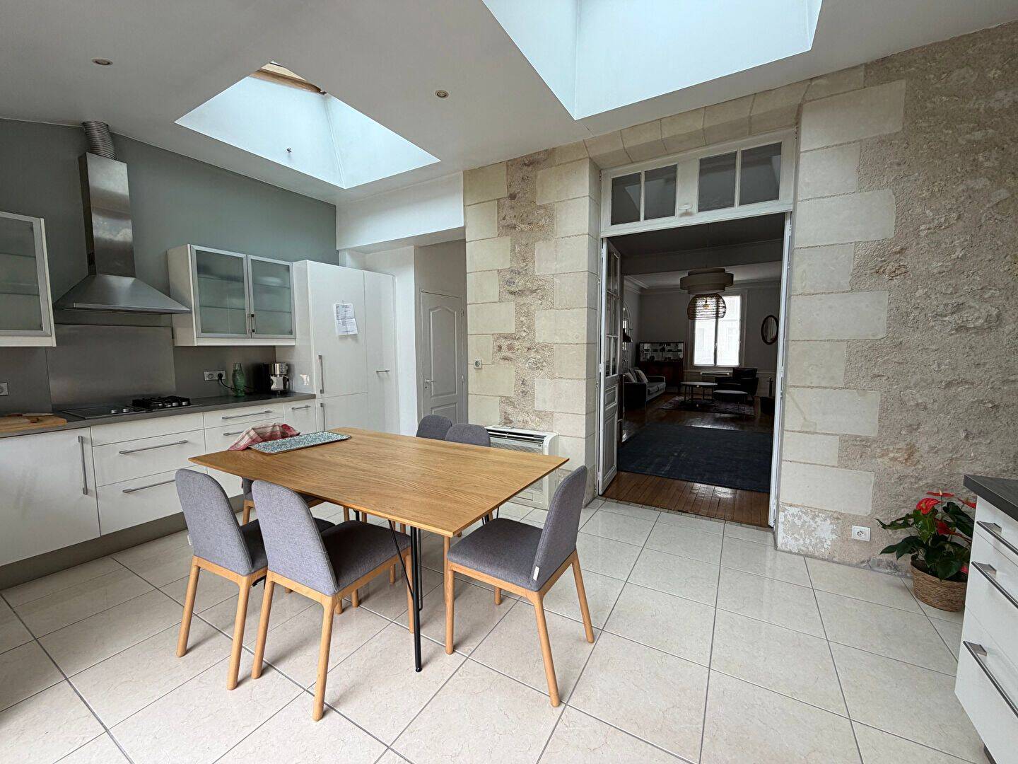 Maison 6 pièces 180 m² · à Tours · 180 m² · 699 000 €