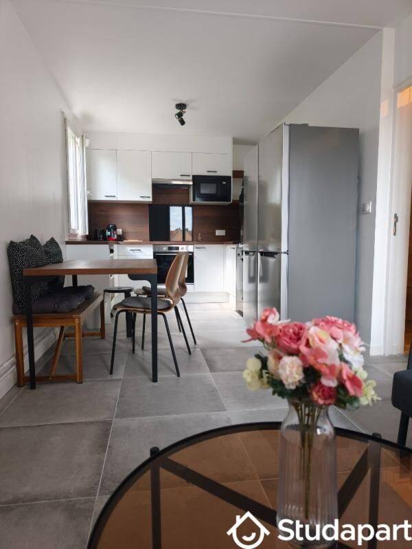 1 pièce 9 m² · à Les Mureaux · 9 m² · 540 €/mois
