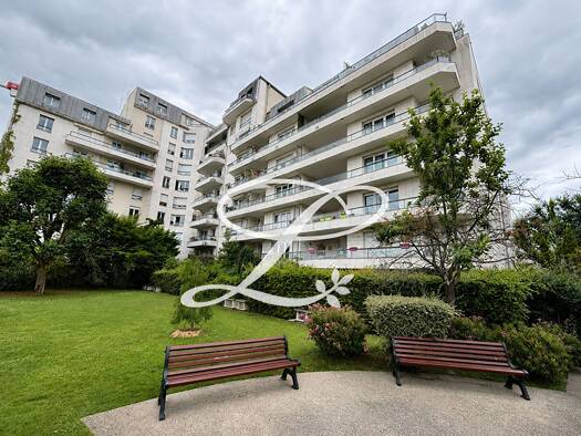 Appartement à vendre 540 000 € 3 pièces 2 chambres 63 m² Étage 2/6 Rosiers-Lorieux Puteaux 92800