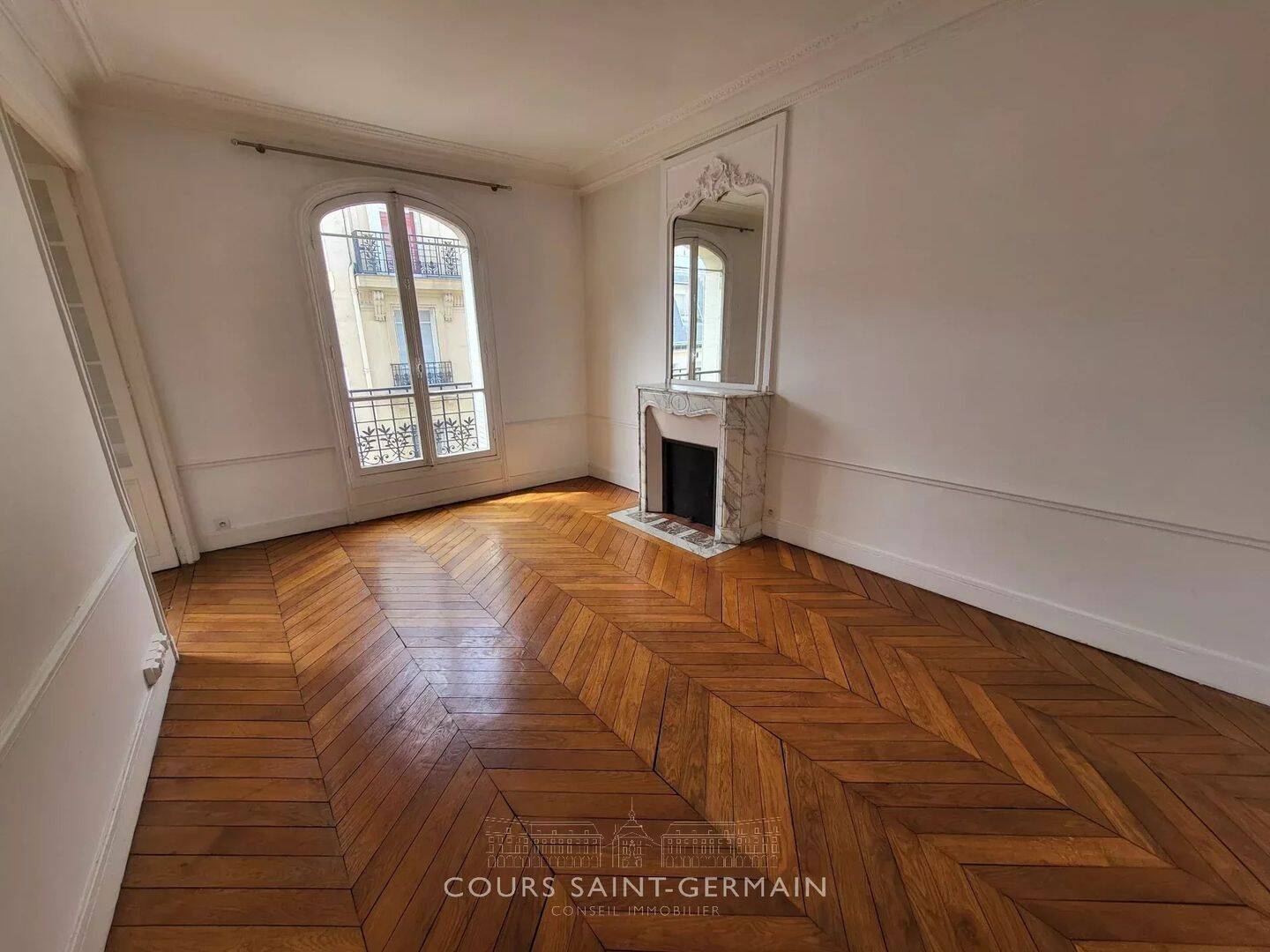 Appartement 4 pièces 102 m² · à Paris 17ème Arrondissement · 101,8 m² · 2 942 €/mois