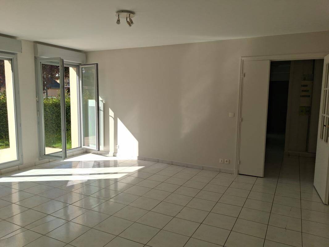 Appartement 3 pièces 64 m² · à Pont-l'Évêque · 63,9 m² · 967 €/mois