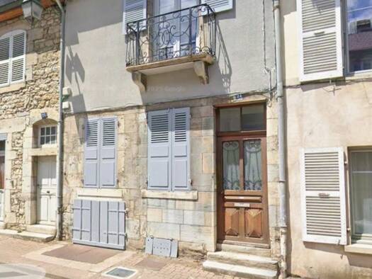 Maison à vendre 140 000 € 6 pièces 4 chambres 120 m² de terrain Poligny 39800